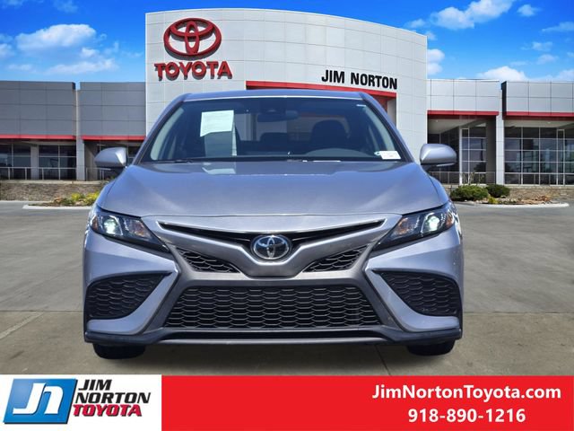Used 2024 Toyota Camry SE FWD image 2