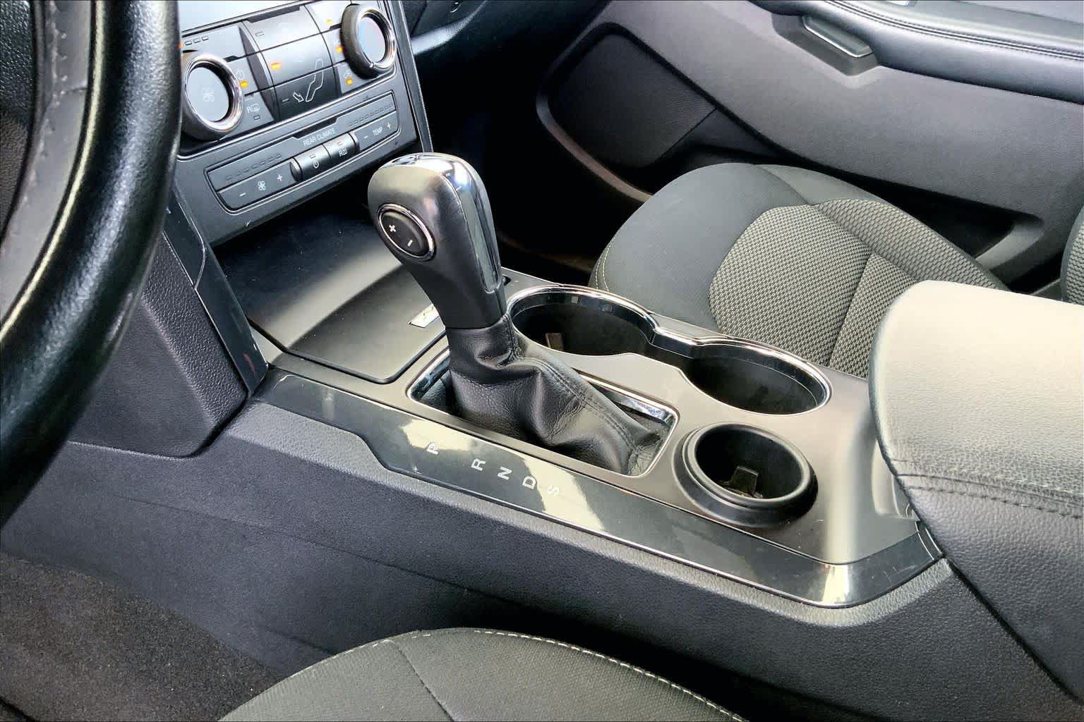 Used 2019 Ford Explorer XLT FWD image 17