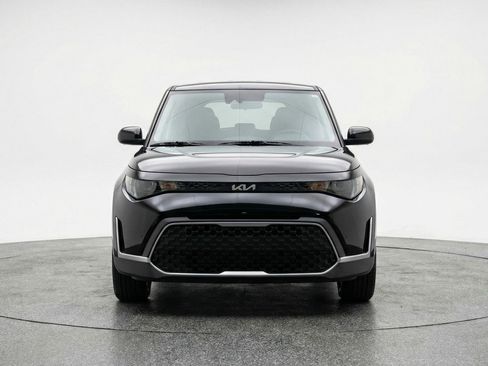 Used 2025 Kia Soul LX w/ LX Technology Package image 2