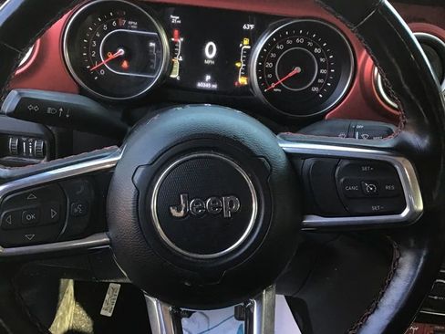 Used 2022 Jeep Gladiator Rubicon w/ LED Lighting Group image 8