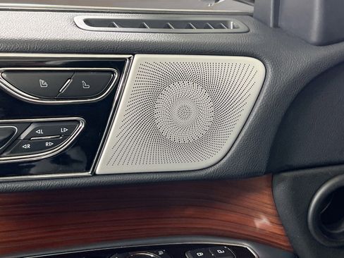 Used 2022 Lincoln Navigator Reserve image 19