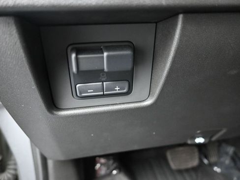 Used 2024 Chevrolet Colorado ZR2 w/ Technology Package AWD/4WD image 19