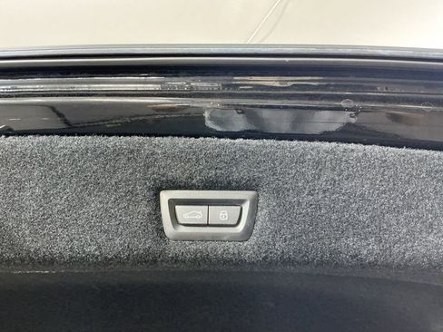 Certified 2023 BMW 740i image 31