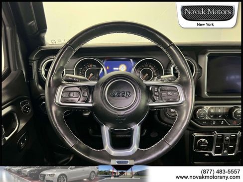 Used 2022 Jeep Wrangler Unlimited Sahara w/ Cold Weather Group image 15