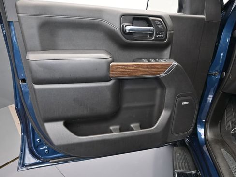 Used 2022 Chevrolet Silverado 1500 High Country image 11