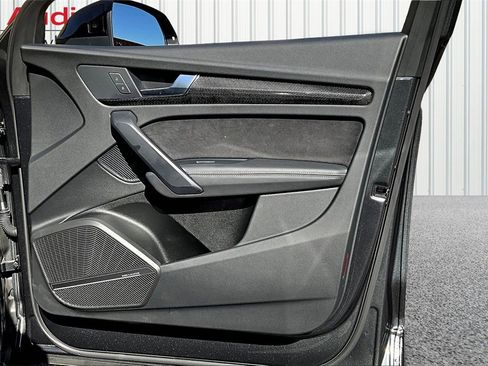 Used 2024 Audi SQ5 Prestige image 28