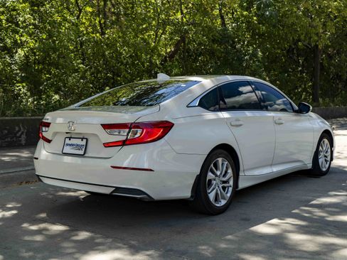 Used 2019 Honda Accord LX image 9