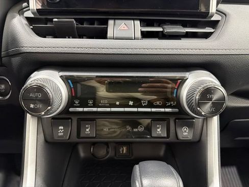 Used 2025 Toyota RAV4 XLE w/ Convenience Package AWD/4WD image 36