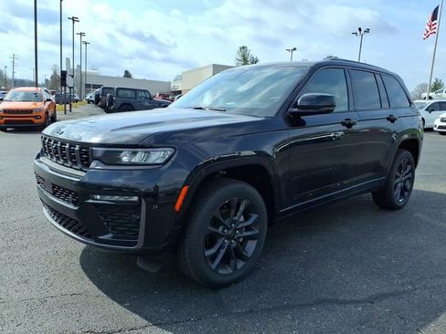 New 2026 Jeep Grand Cherokee Limited AWD/4WD image 3