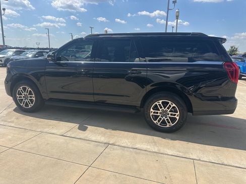 New 2025 Ford Expedition Max Active image 7