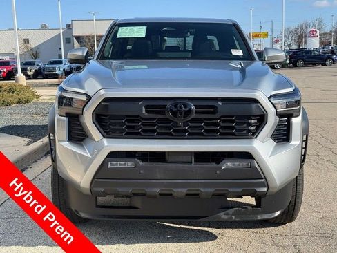 Used 2024 Toyota Tacoma TRD Off-Road w/ TRD Off Road Premium Package image 8