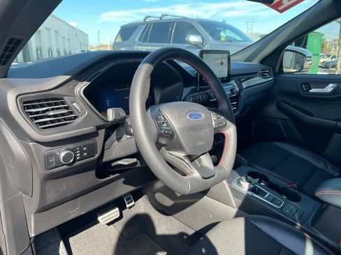 Used 2024 Ford Escape ST-Line image 10
