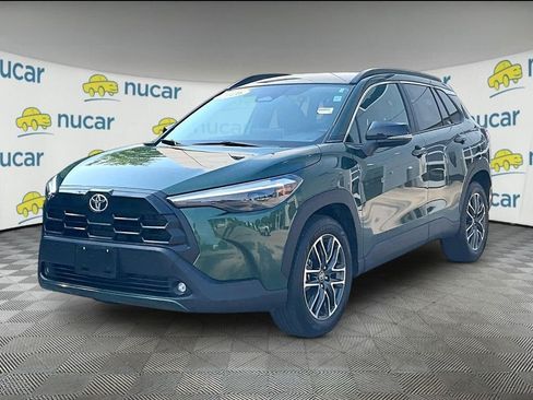 Used 2026 Toyota Corolla Cross XLE AWD/4WD image 3