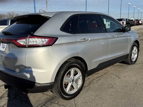 Used 2017 Ford Edge SE image 9