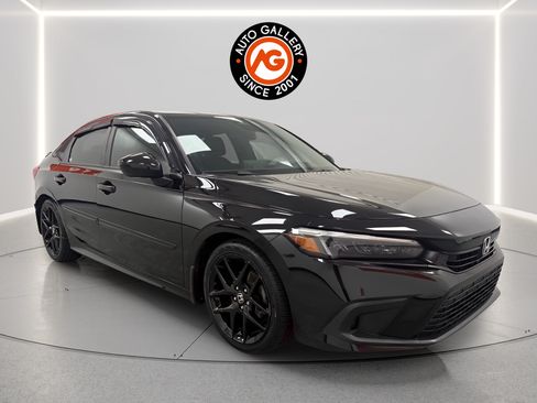 Used 2023 Honda Civic Sport image 8