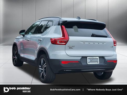 Used 2022 Volvo XC40 T5 R-Design AWD/4WD image 27