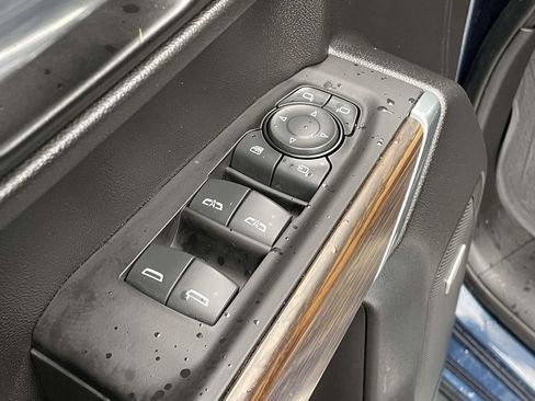 Used 2020 Chevrolet Silverado 1500 High Country w/ Technology Package image 5