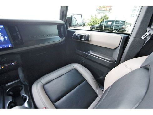 Used 2024 Ford Bronco Wildtrak AWD/4WD image 8