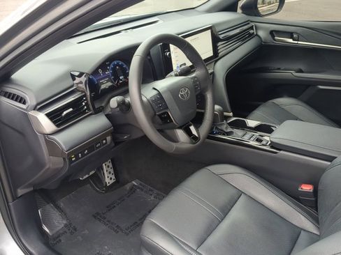 Used 2025 Toyota Camry XSE image 10