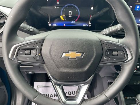 Certified 2025 Chevrolet TrailBlazer LT w/ Convenience Package image 11