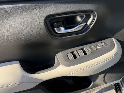 New 2026 Honda HR-V EX-L image 18