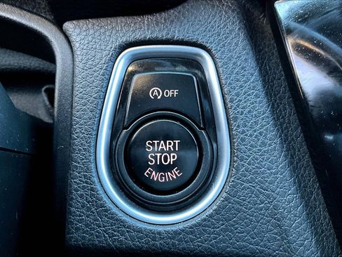 Used 2018 BMW 330i Sedan w/ Convenience Package image 23