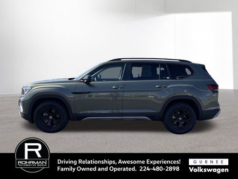 Used 2024 Volkswagen Atlas Peak Edition SEL AWD/4WD image 5