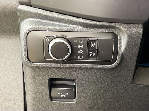 Used 2025 Ford Bronco Big Bend w/ Black Diamond Package AWD/4WD image 14