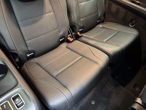 Used 2025 Mercedes-Benz GLS 450 4MATIC image 40