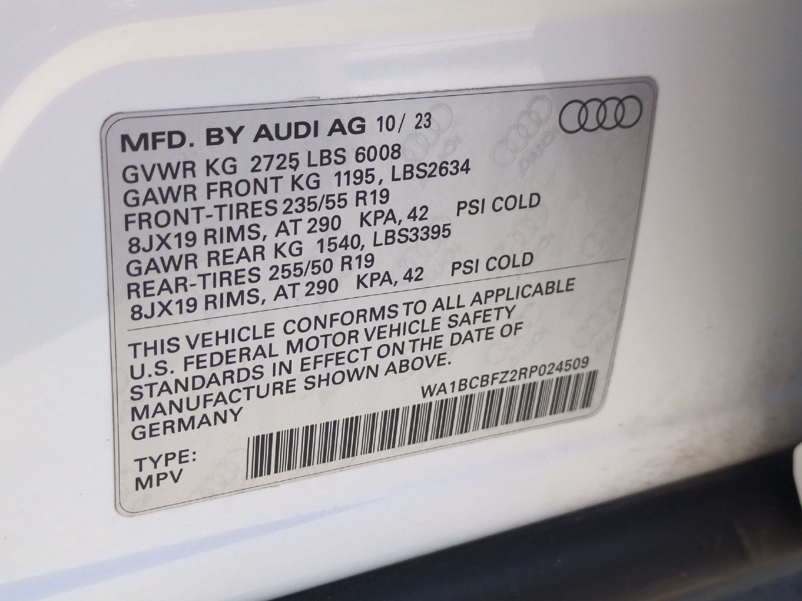 Used 2024 Audi Q4 e-tron Premium Plus w/ Premium Plus RWD image 17