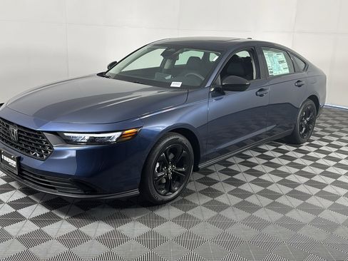 Used 2025 Honda Accord SE image 8