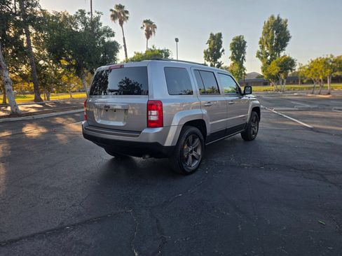 Used 2017 Jeep Patriot 75th Anniversary w/ Power Value Group FWD image 4