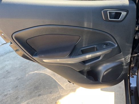 Used 2018 Ford EcoSport SE w/ SE Convenience Package FWD image 11