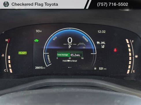Used 2025 Toyota Camry SE FWD image 10