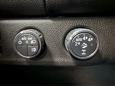 Used 2020 Chevrolet Colorado ZR2 w/ ZR2 Dusk Special Edition AWD/4WD image 26