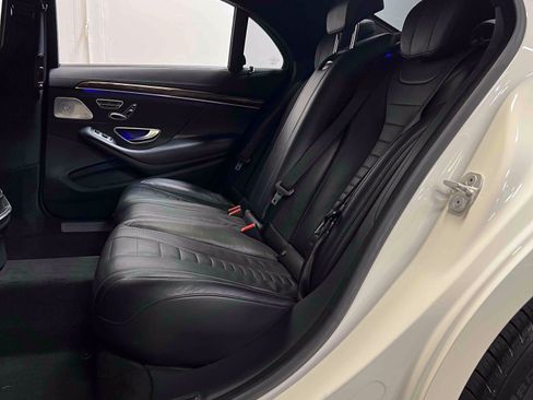 Used 2014 Mercedes-Benz S 550 Sedan image 32