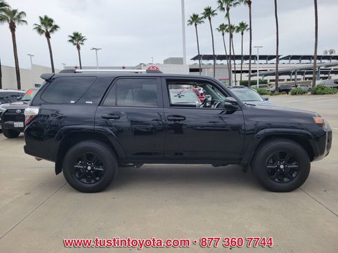Certified 2023 Toyota 4Runner SR5 Premium image 3
