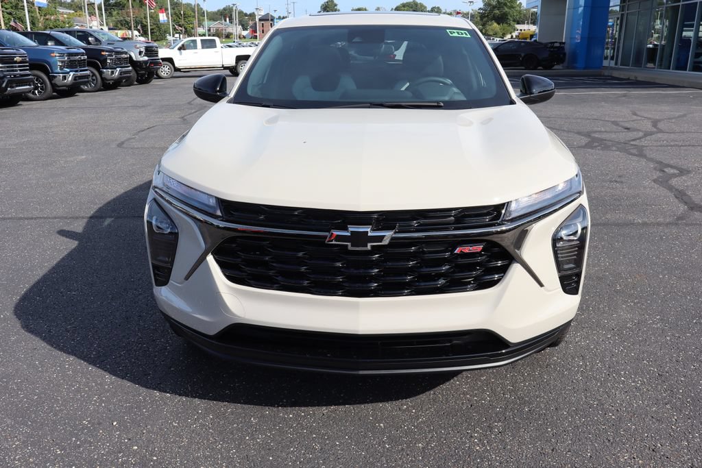 New 2026 Chevrolet Trax RS w/ Sunroof Package FWD image 24