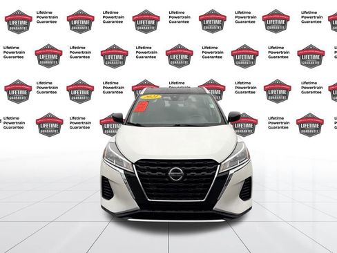 Certified 2021 Nissan Kicks SV image 10