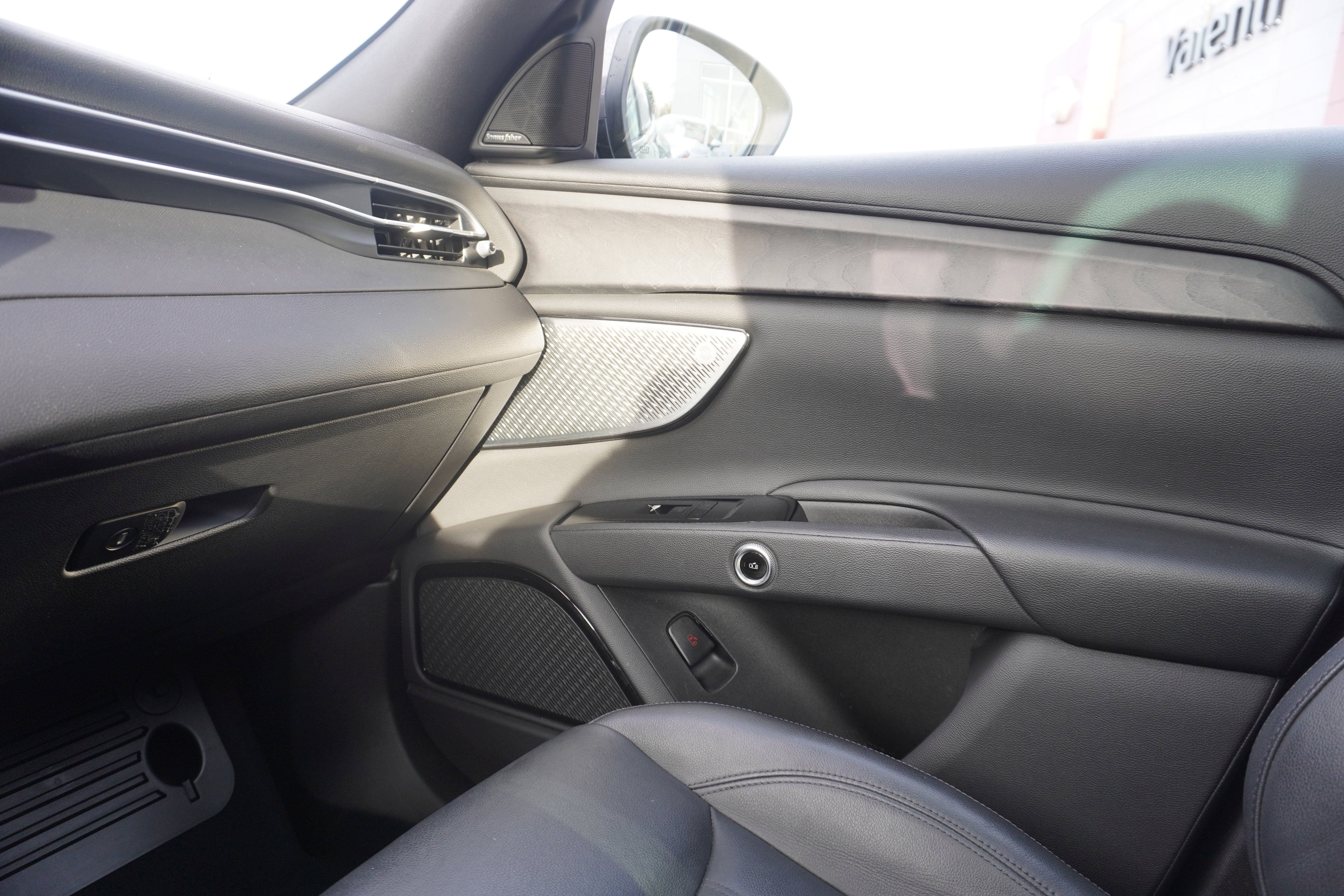 Used 2023 Maserati Grecale Modena AWD/4WD image 30