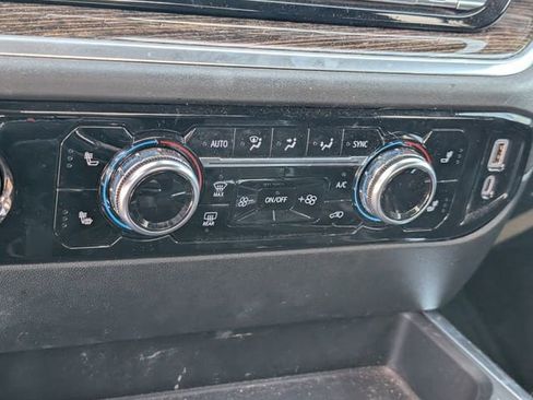 Used 2023 GMC Sierra 1500 Elevation image 18