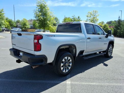 Certified 2022 Chevrolet Silverado 2500 Custom w/ Infotainment Package AWD/4WD image 5