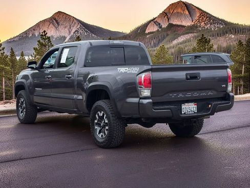 Used 2023 Toyota Tacoma TRD Off-Road w/ Advanced Technology Package AWD/4WD image 5