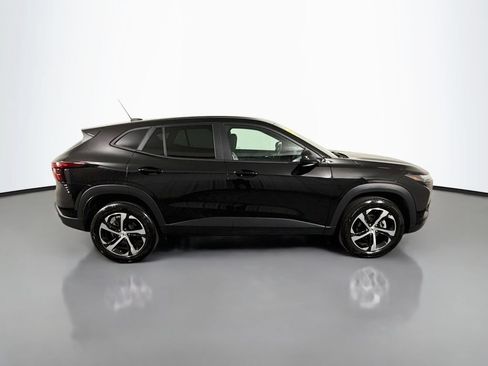 Used 2025 Chevrolet Trax RS w/ Driver Confidence Package FWD image 8