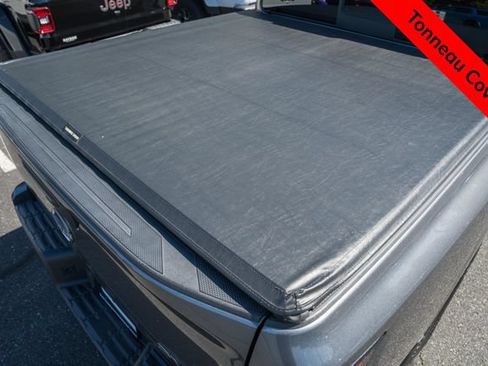 Used 2022 Nissan Frontier SV AWD/4WD image 23
