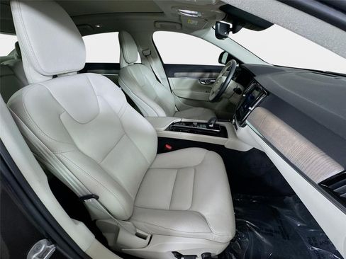 Used 2023 Volvo S90 B6 Plus AWD/4WD image 30