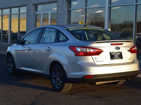 Used 2014 Ford Focus SE w/ Equipment Group 201A image 4