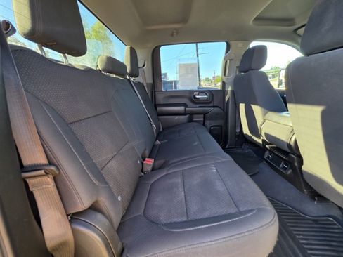 Used 2022 Chevrolet Silverado 2500 Custom w/ Custom Value Package AWD/4WD image 15