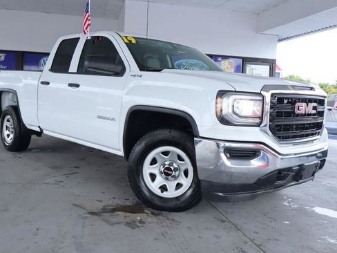 Used 2019 GMC Sierra 1500 Limited w/ Sierra Convenience Package AWD/4WD image 3