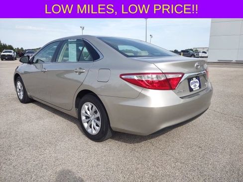 Used 2017 Toyota Camry LE FWD image 3
